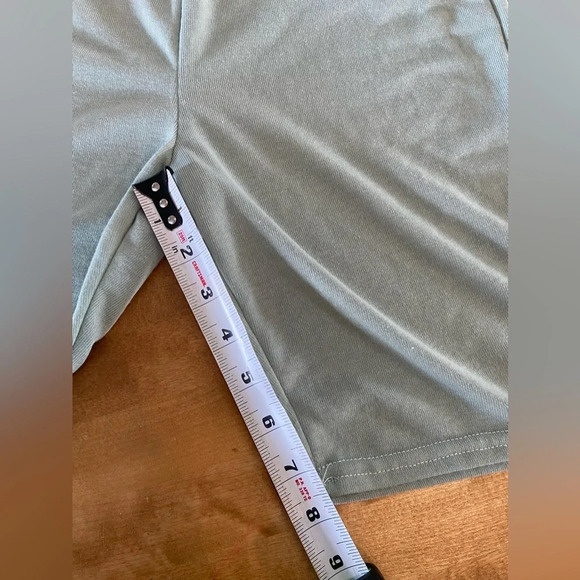 NWT Pretty Little Things Biker Shorts Green US Size 8 - Picture 9 of 10